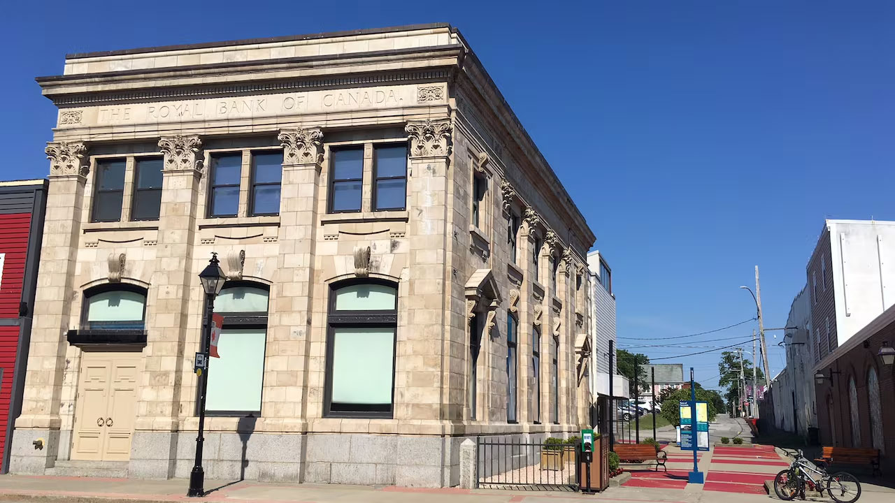 Lands End Arts & Culture Centre