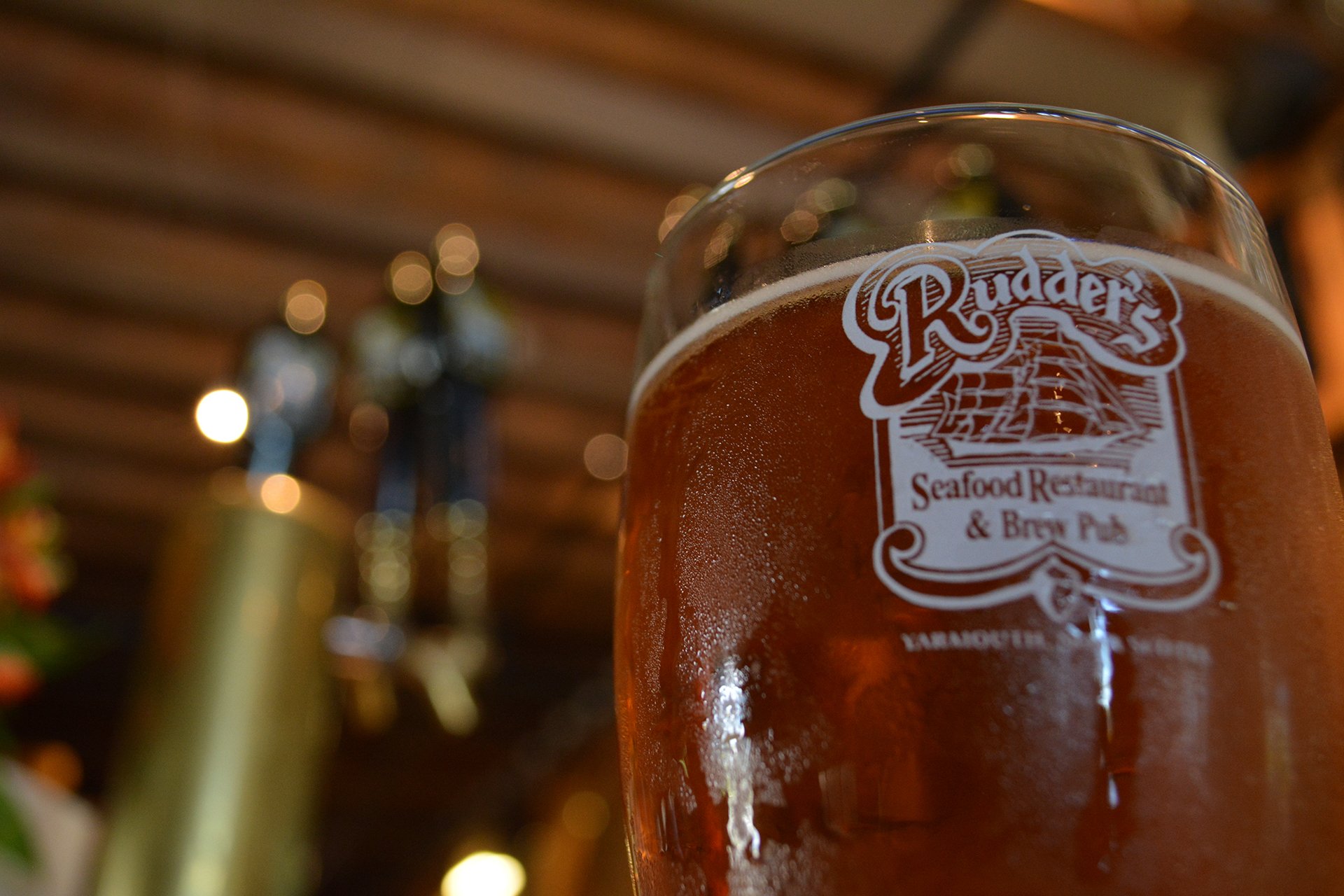 Rudder’s Seafood Restaurant & Brew Pub 10