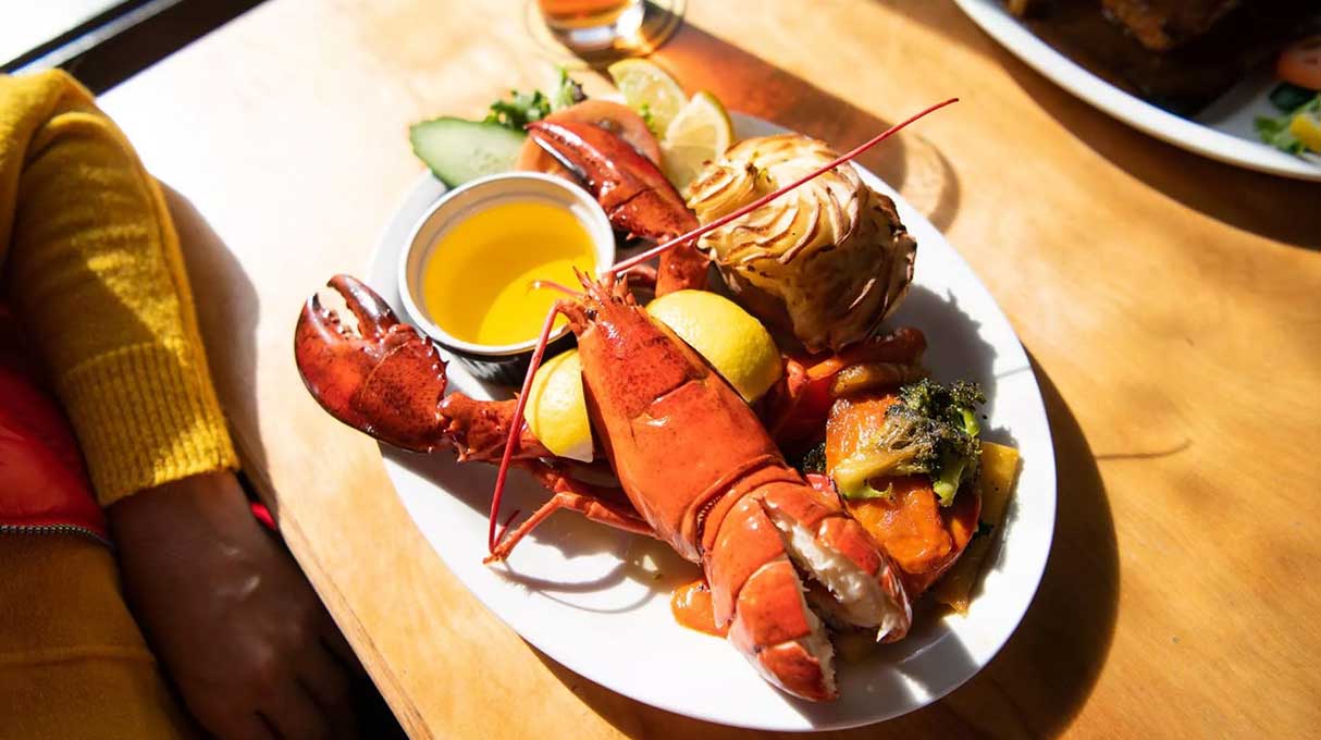 Rudder’s Seafood Restaurant & Brew Pub 14