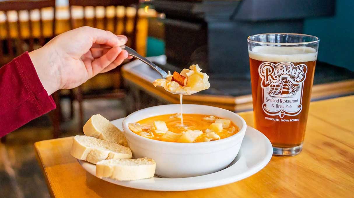 Rudder’s Seafood Restaurant & Brew Pub 15