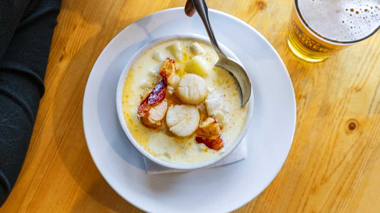 Rudder’s Seafood Restaurant & Brew Pub 19