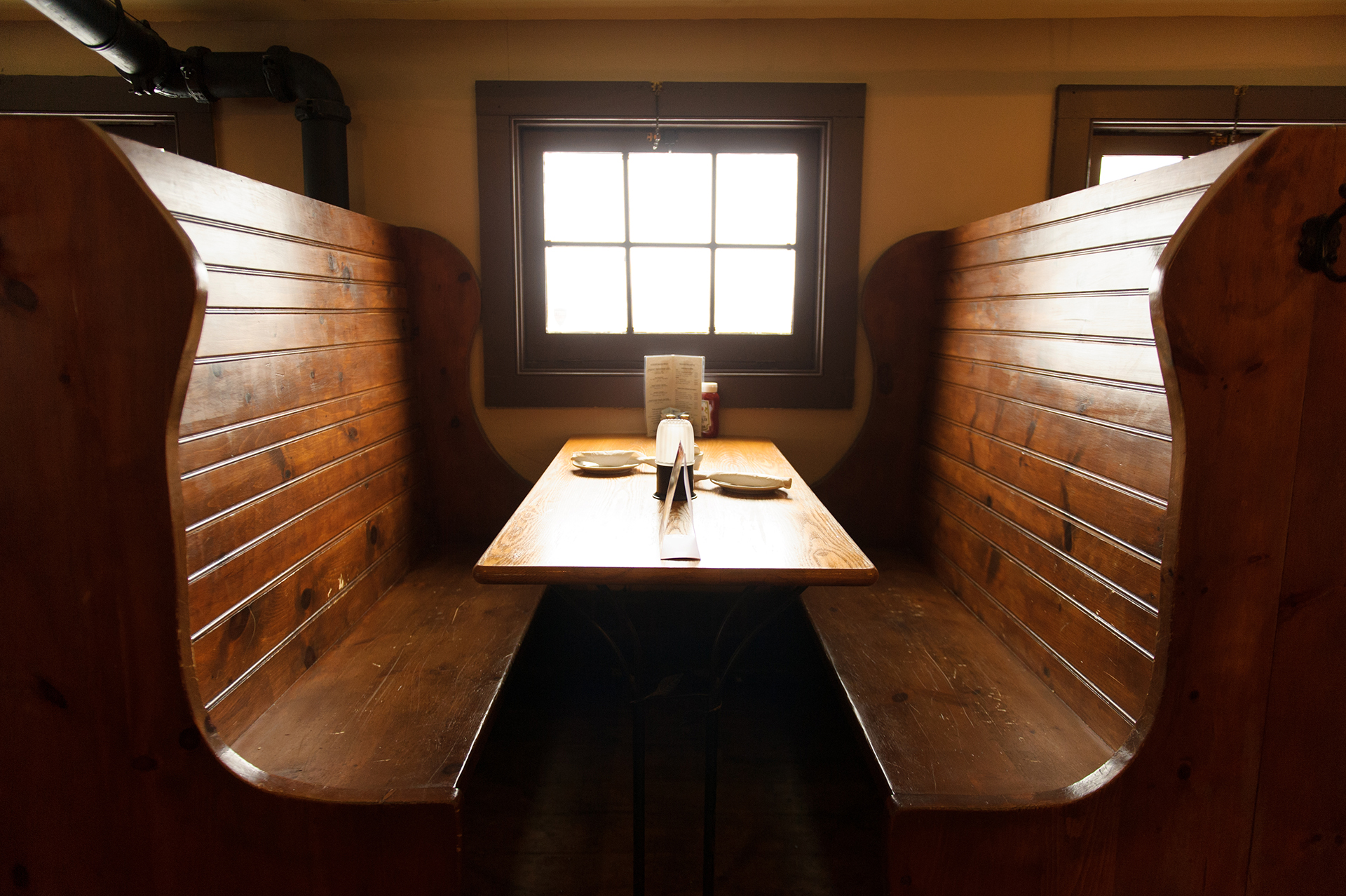 Rudder’s Seafood Restaurant & Brew Pub 4