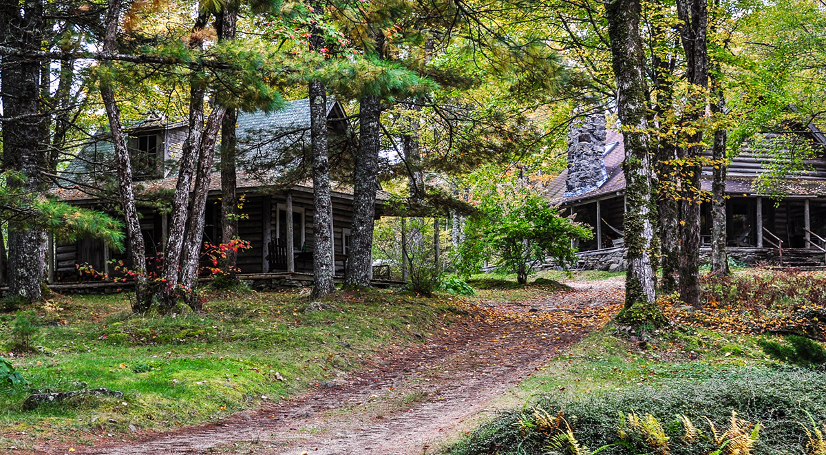 Experience Birchdale: Off-Grid Adventure and Lakeside Tranquility 1