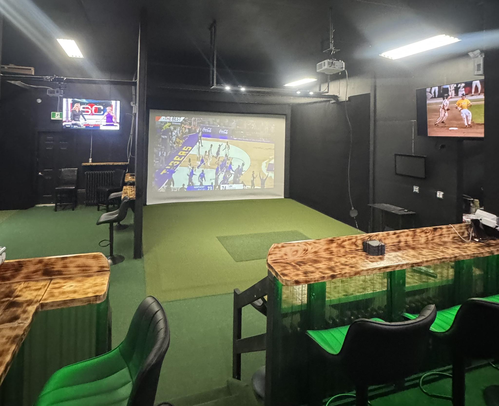 The Players Lounge 3